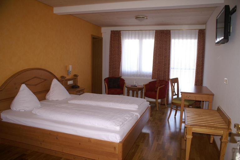 Bedroom 4, Gasthof zur Burg, Waldshut
