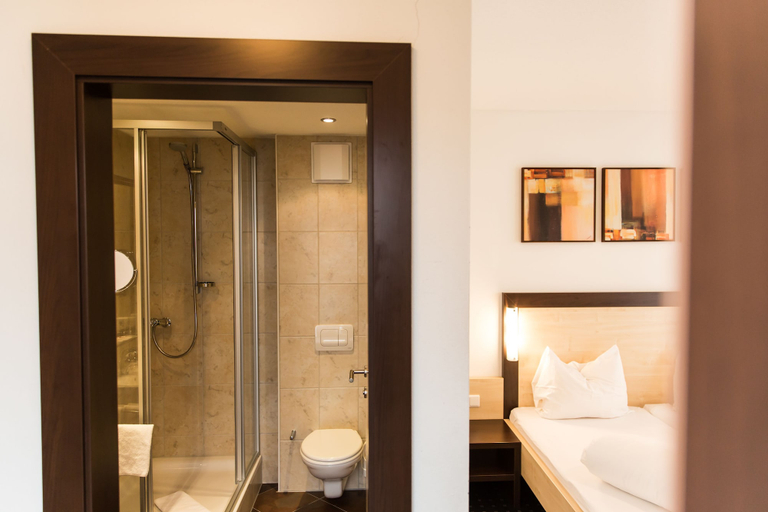 Bathroom 3, A CASA Kristall, Imst