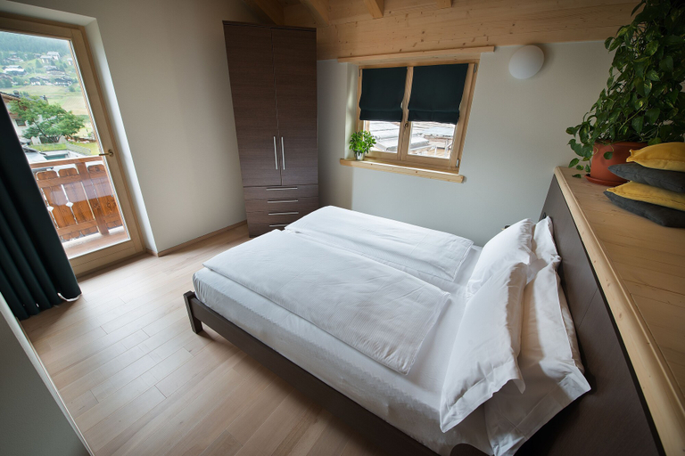 Bedroom 5, Central Rin, Sondrio