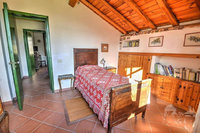 Bedroom 5, Villa With Garden in Sicily Near the sea, Catania