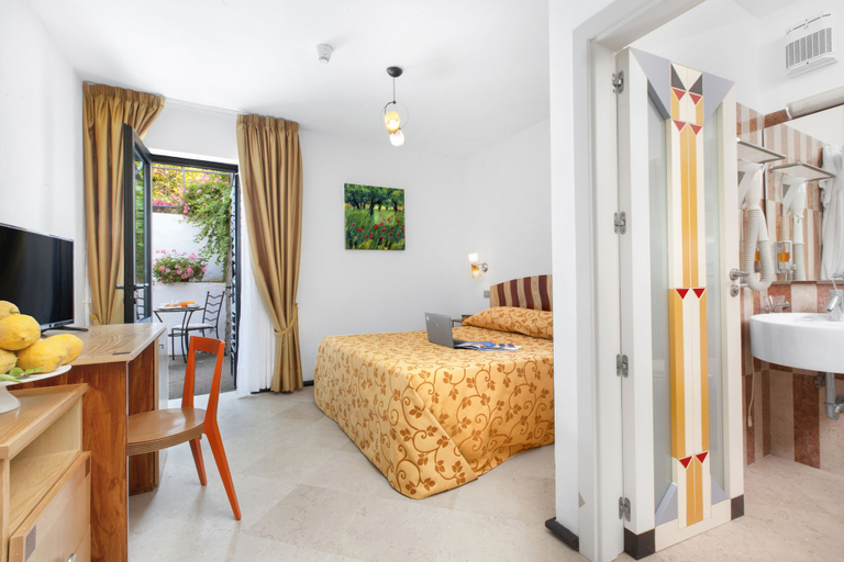 Bedroom 4, Villa La Ventana, Napoli