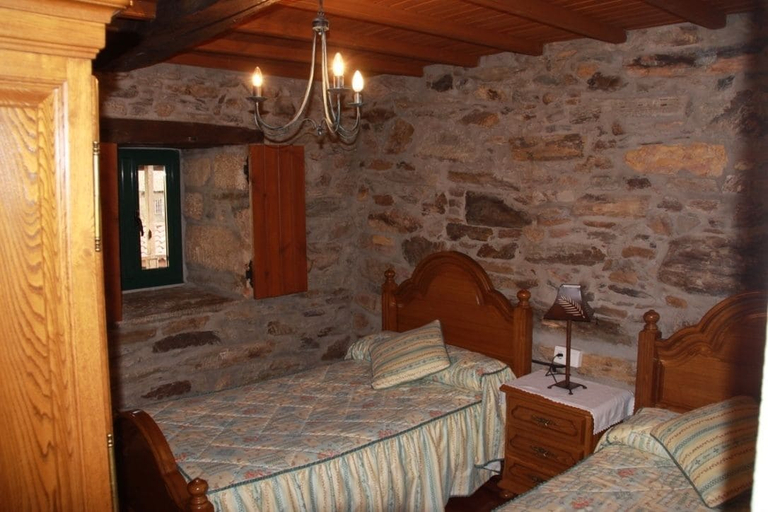 Bedroom 2, Casa do Americano, Ourense