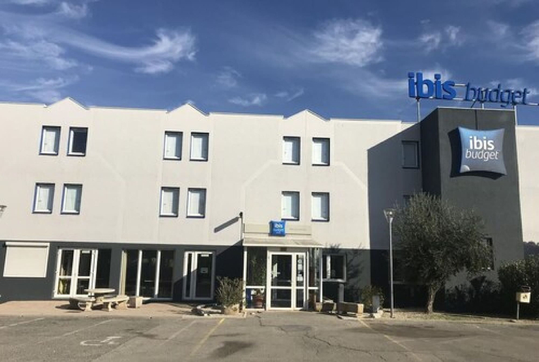 Exterior & Views 2, ibis budget Arles Sud Fourchon, Bouches-du-Rhône
