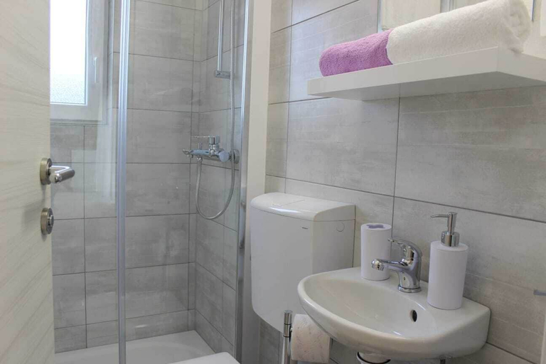 Bathroom 4, Holiday Home Ela, Nerežišća