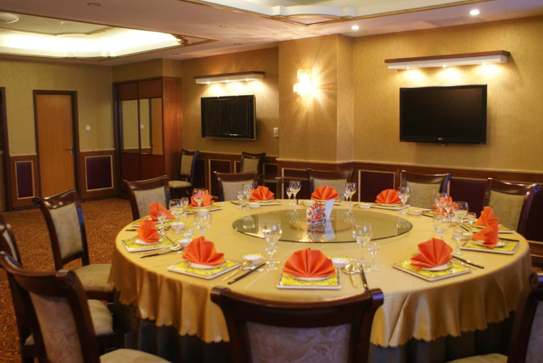 Food & Drinks 5, Hotel Asia, Blagoveshchenskiy rayon