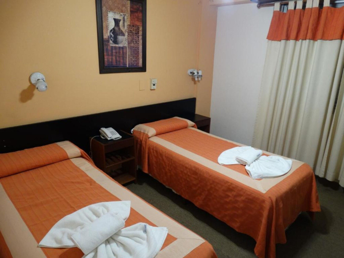 Bedroom 2, Hotel Le Cinque Güemes, General Pueyrredón