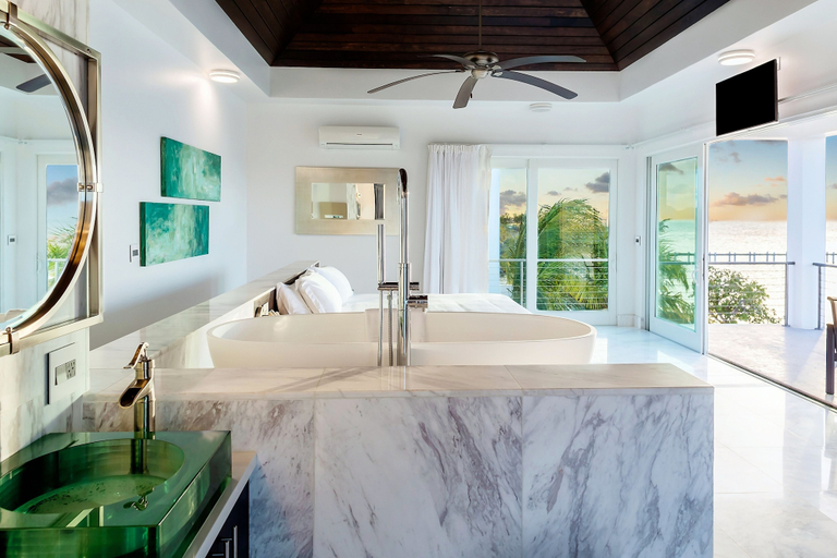 Bathroom 4, SulMare at Sapodilla Bay Luxury villas