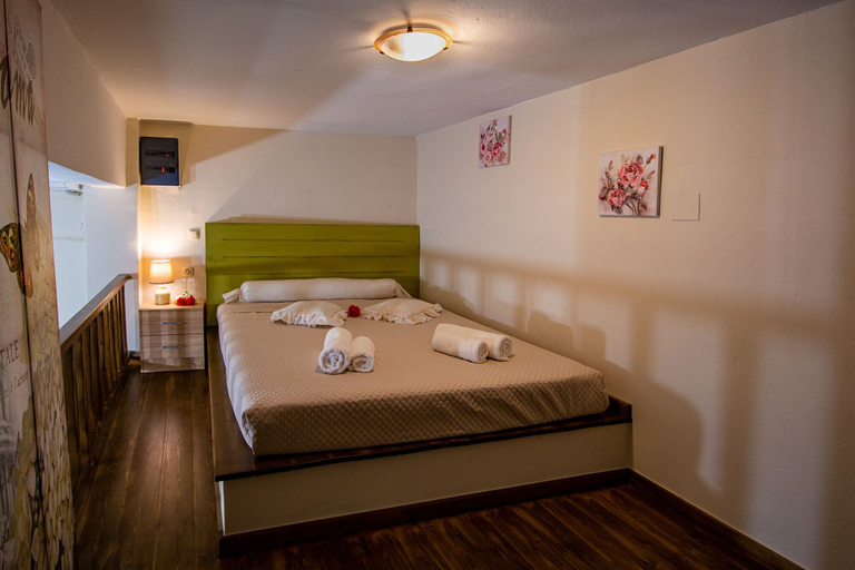 Bedroom 2, Cozy Flat Attic near Beach & Venetian Port, Crete