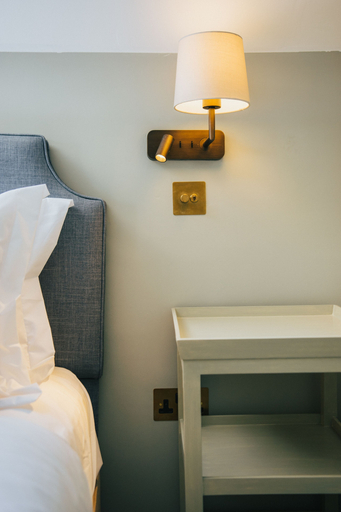 Bedroom 2, The Bottle & Glass Inn, Oxfordshire