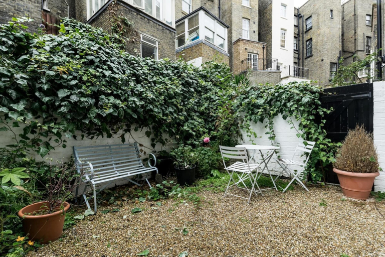 Others 3, 2 Bed 2 Bath Garden Flat in Victoria Pimlico, London