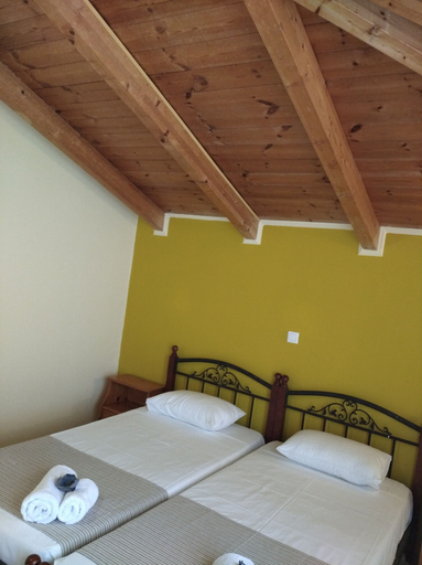 Bedroom 3, Vossos Exohikes Katoikies, Ionian Islands