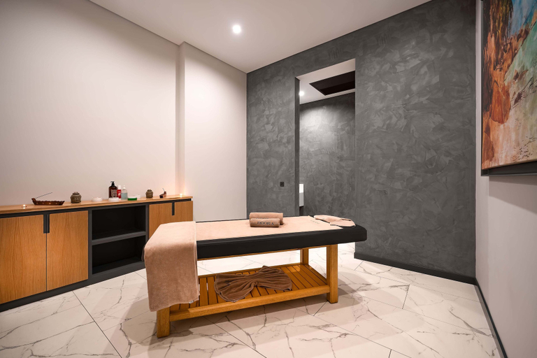Bathroom 5, The Norm Collection Door'a Bodrum, Bodrum