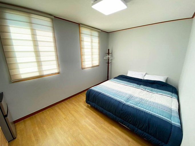 Bedroom 2, Sanbangsan Parktel - Hostel, Seogwipo