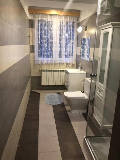 Bathroom, Byczy Rog Noclehy Na Hranici, Kłodzko