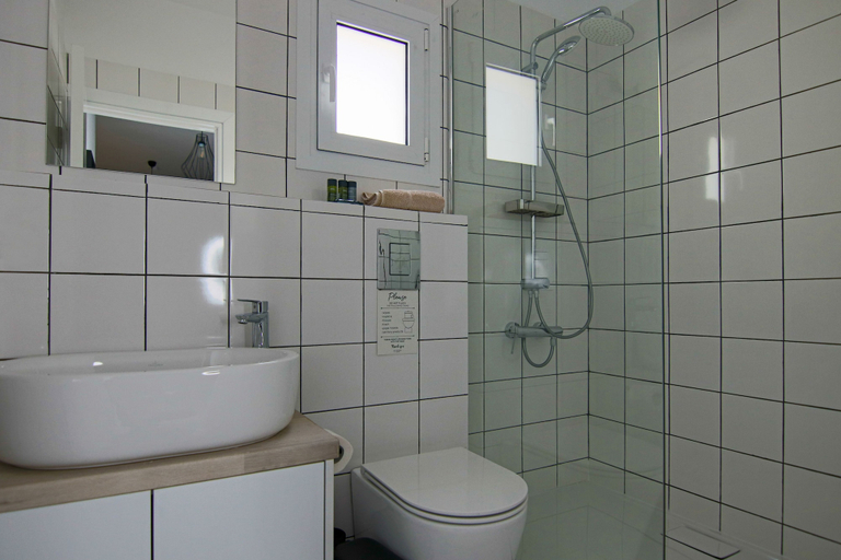Bathroom, Limnaria 123: Seaside Romantic Flat