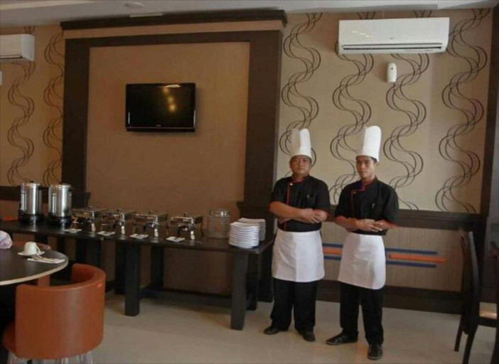 Food & Drinks 5, Happy Inn Hotel, Kendari