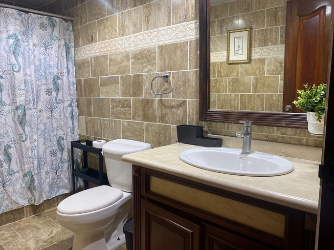 Bathroom 4, Caribbean Golf, Salvaleon de Higuey