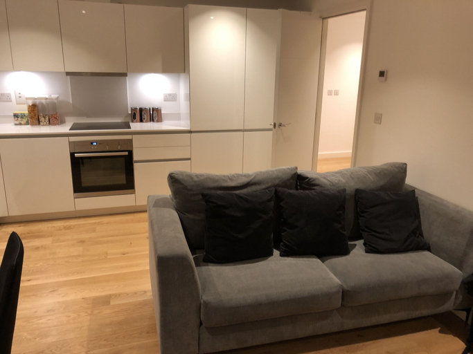Others 4, Luxury 2 Bed 2 Bath Apartments next to kings cross, London