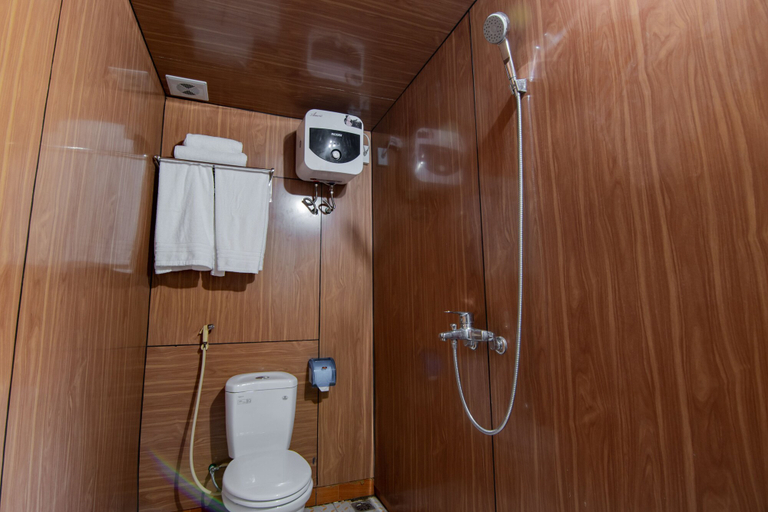 Bathroom 5, Garden Villa - Hostel, Hà Giang