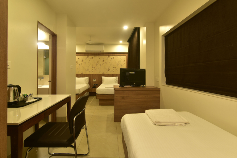 Sport & Beauty 4, Panchavati Express, Nashik