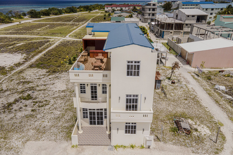 Exterior & Views 2, One The Island