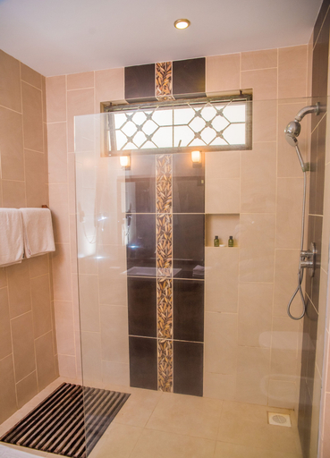 Bathroom 4, Nyali Beach Holiday Resort, Nyali