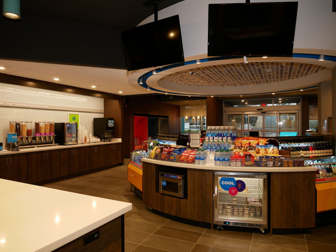 Food & Drinks 5, Tru By Hilton Chambersburg, PA, Franklin