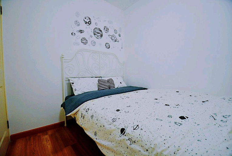 Bedroom, Avatar Blue Fantasy Large Queen Bed Center Futian, Shenzhen