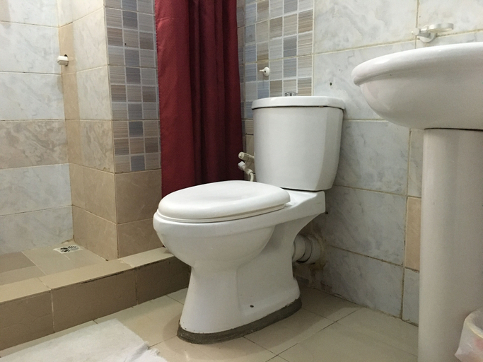 Bathroom 3, Beij-Inn & Suite Limited, Kosofe