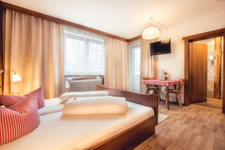 Bedroom 2, Alpenhaus Monte, Innsbruck Land