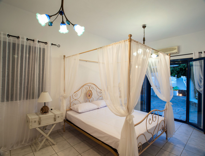 Bedroom 4, Villa Narciso, South Aegean