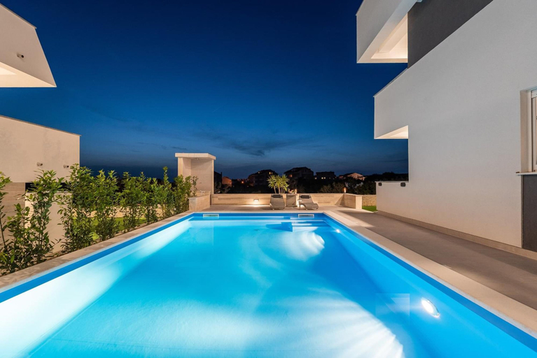 Sport & Beauty 4, Apartments & Rooms Pool Villas Maris, Novalja