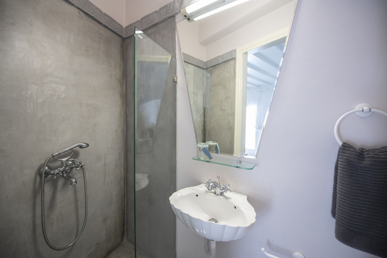 Bathroom 4, Asimina, South Aegean