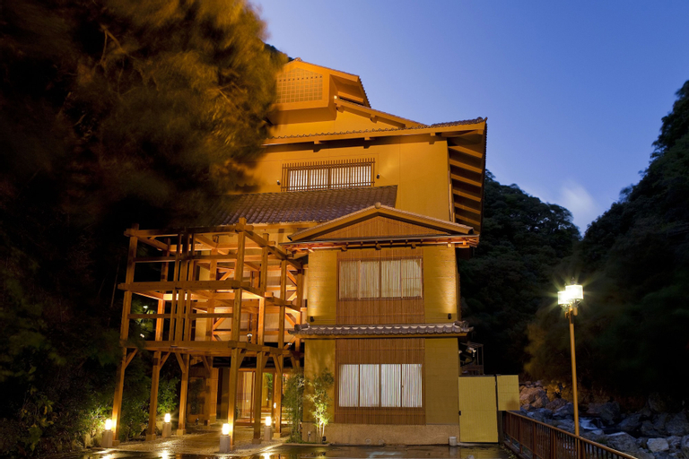 Hananosato Onsen Sansuikan, Takatsuki
