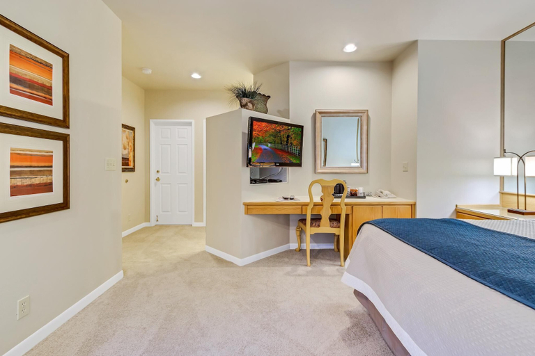 Bedroom 3, River Ridge 327b, Deschutes