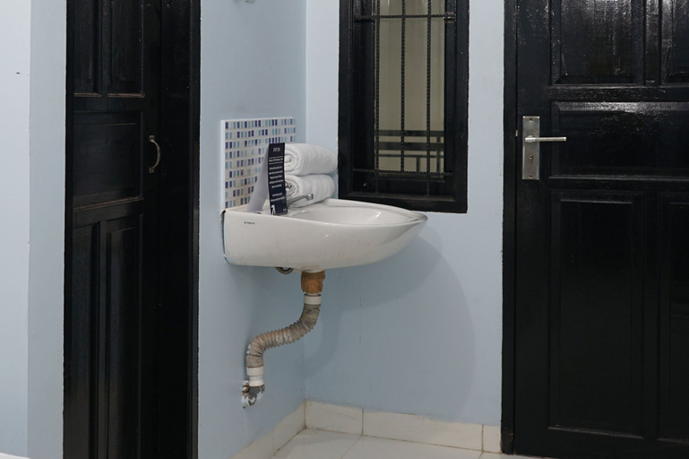 Bedroom 4, SPOT ON 2330 Pondok Grand Mamoa, Makassar