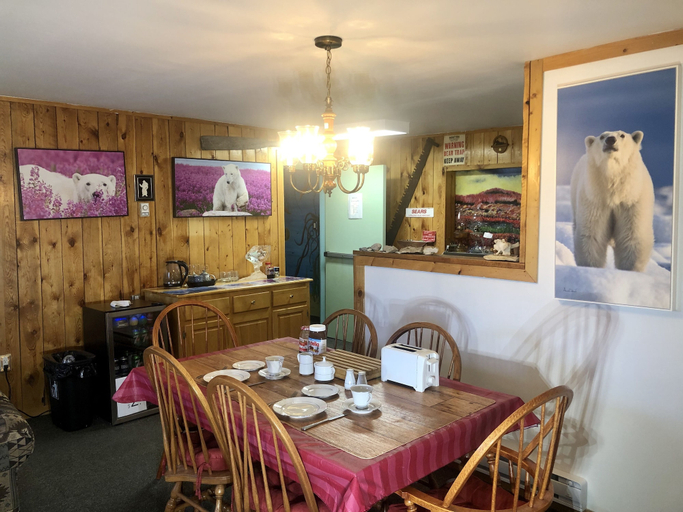 Others 5, Iceberg Inn, Division No. 23