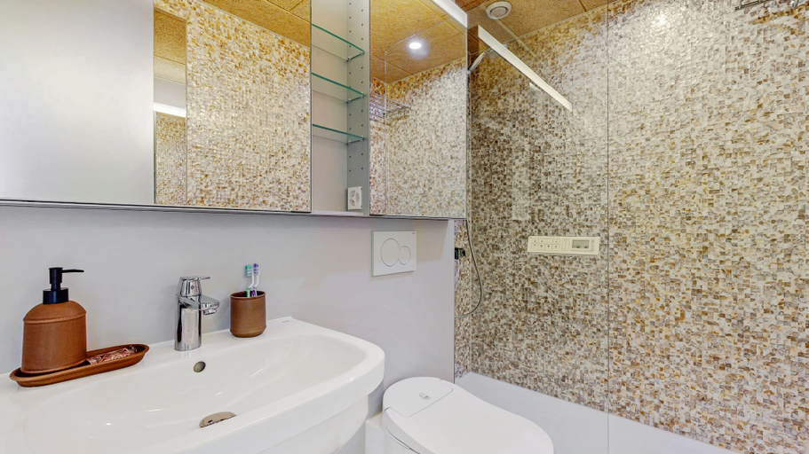 Bathroom 4, Evi's Home Hotel & Apartments, Bern