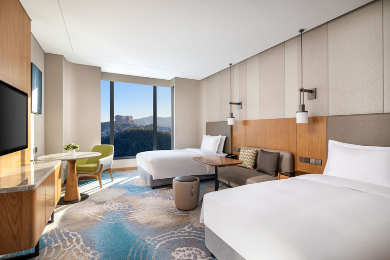 Bedroom 5, Holiday Inn CHENGDE PARK VIEW by IHG, Chengde