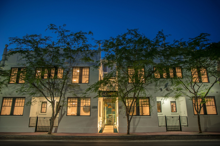 Exterior & Views