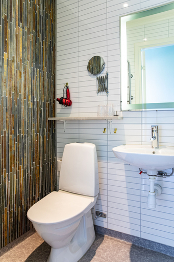 Bathroom 4, Hotell Breda Blick, Gotland