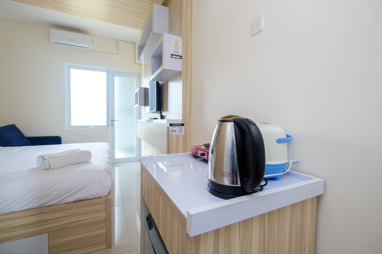 Bedroom 4, Elegant Studio Apartment @ Bogorienze Resort By Travelio, Bogor