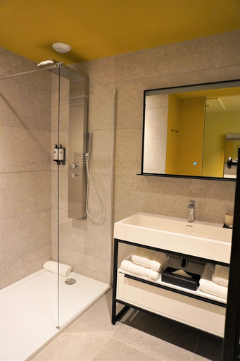 Bathroom 3, Leprince Hotel Spa, BW Premier Collection, Sarthe