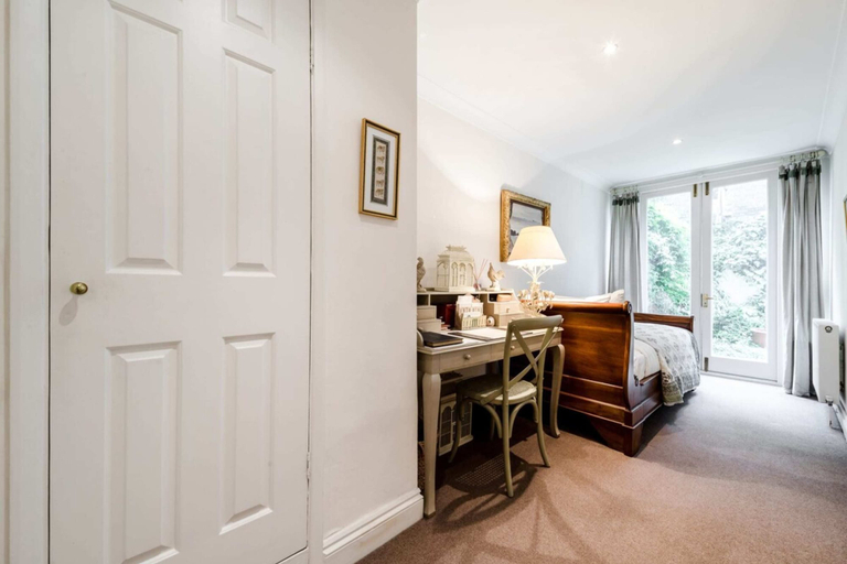 Others 5, 2 Bed 2 Bath Garden Flat in Victoria Pimlico, London