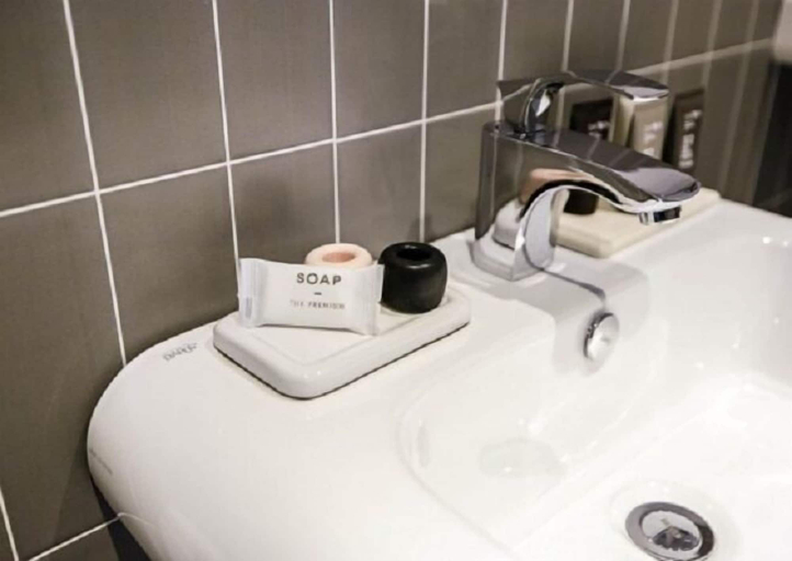 Bathroom 3, ST 179 Hotel, Nam
