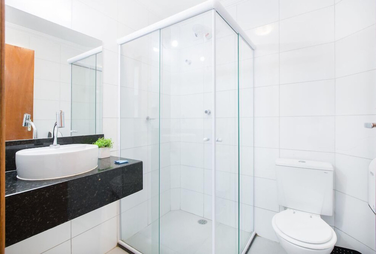 Bathroom 4, Hotel Cajueiro, Guarujá