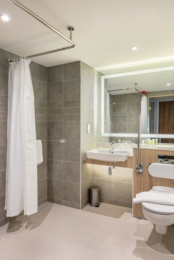 Bathroom 4, Courtyard by Marriott Keele Staffordshire, Staffordshire