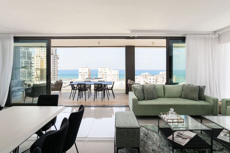 Others 5, Luxury with Terrace & Sea View by FeelHome