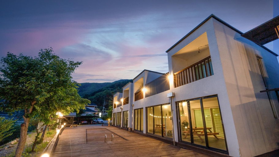 Exterior & Views 2, Gapyeong Bom Kids Gajok Spa Pension, Gapyeong