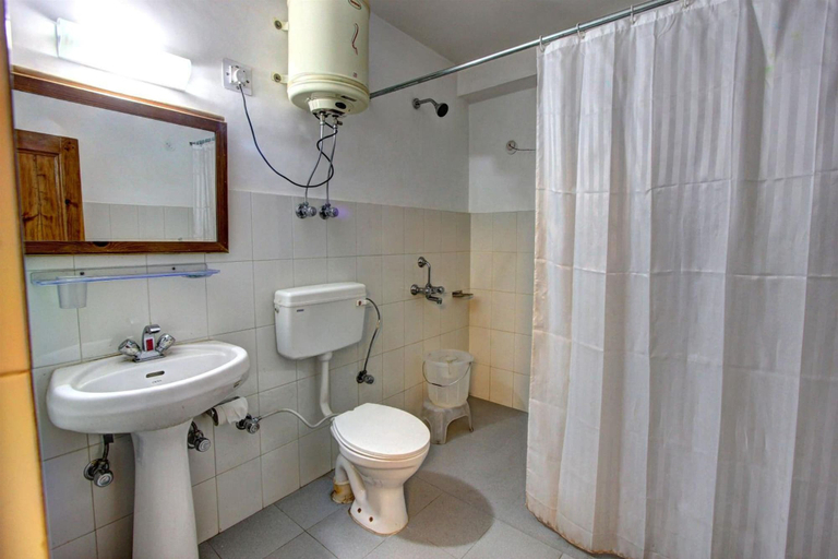 Bathroom 4, Hotel Monarch Residency Manali, Kullu